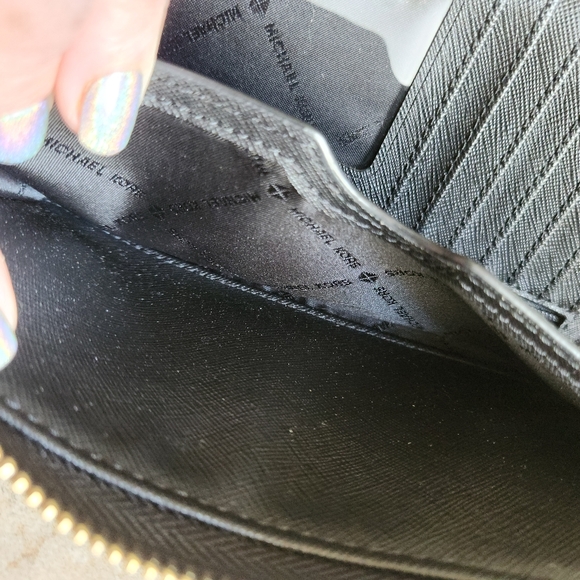 Michael Kors large black tote and matching wallet wristlet - Picture 7 of 16